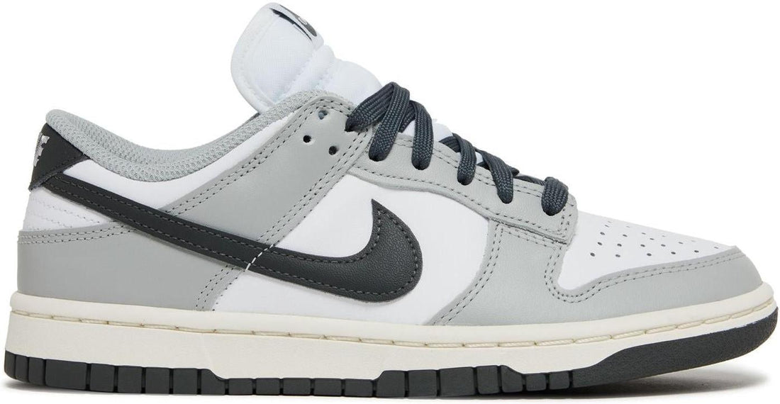 Wmns Dunk Low Light Smoke Grey