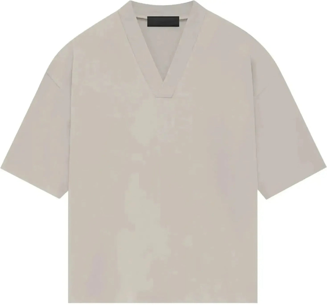 FOG ESSENTIALS V-Neck Silver Cloud