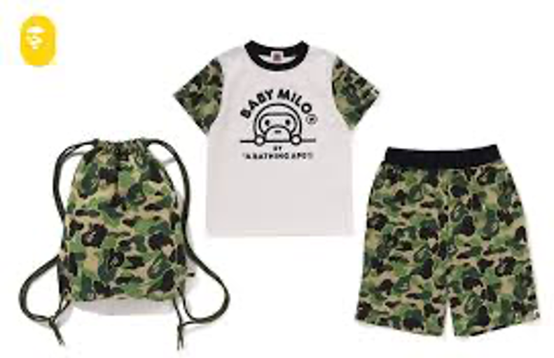 BAPE Kids ABC Camo Baby Milo Gift set