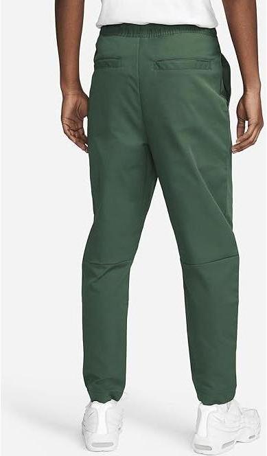 Nike Club Men's Woven Tapered Leg Pants Green
