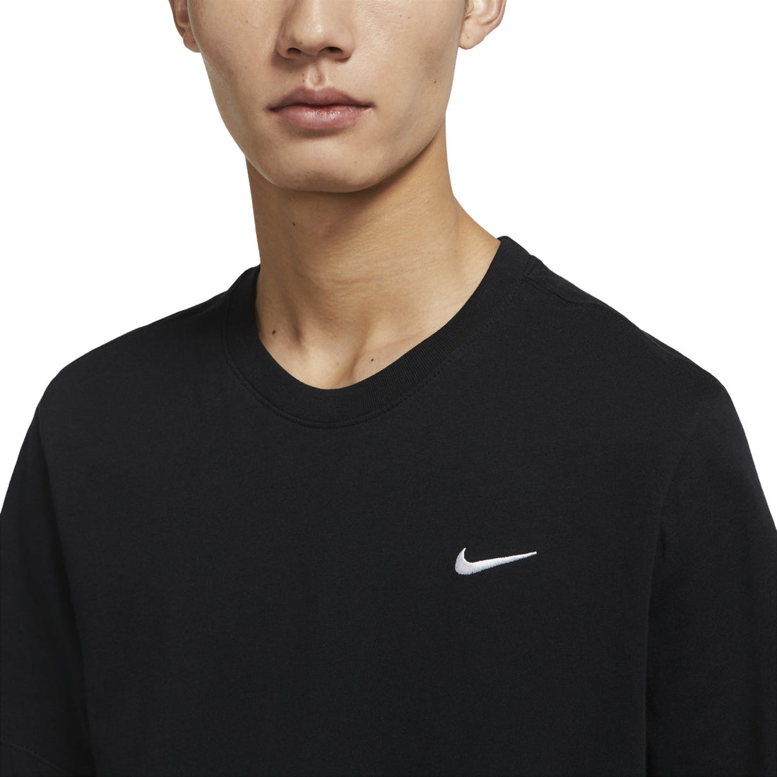 Nike Sportswear Embroidered Swoosh Tee Black