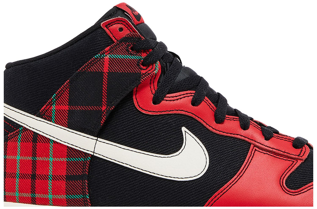 Nike Dunk High SE Tartan Plaid